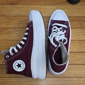 Converse Burgundy Size 9
